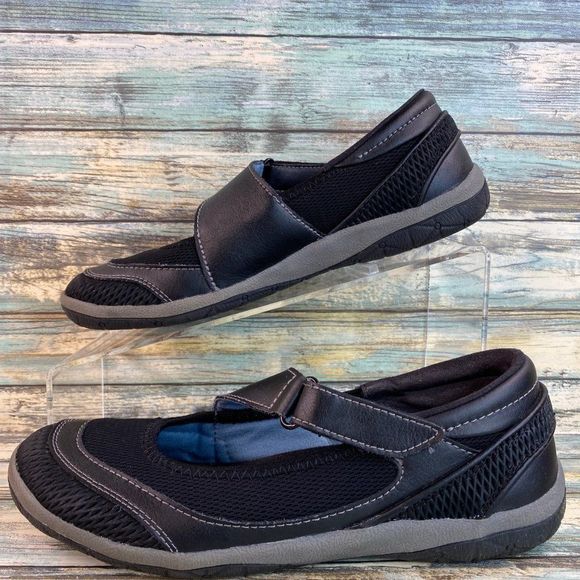 Clarks Womens Black Leather Hook & Loop Mary Jane Shoe Size 6.5M Round Toe Flats - Picture 2 of 10